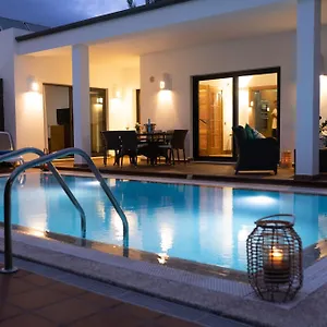 https://villas-mamma-mia-playa-blanca-lanzarote.in-canary-islands.com
